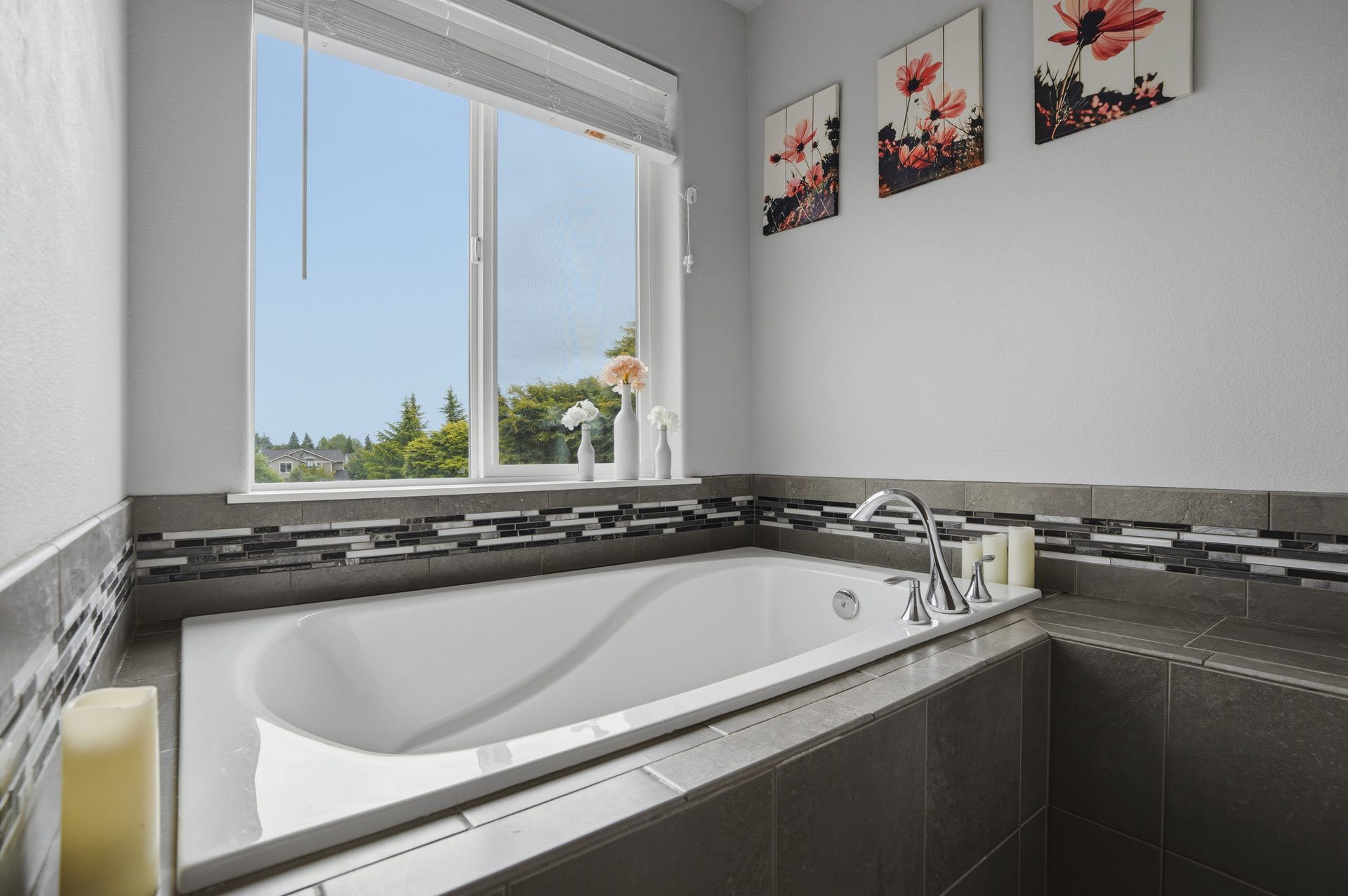 Primary Bath — Soaking Tub