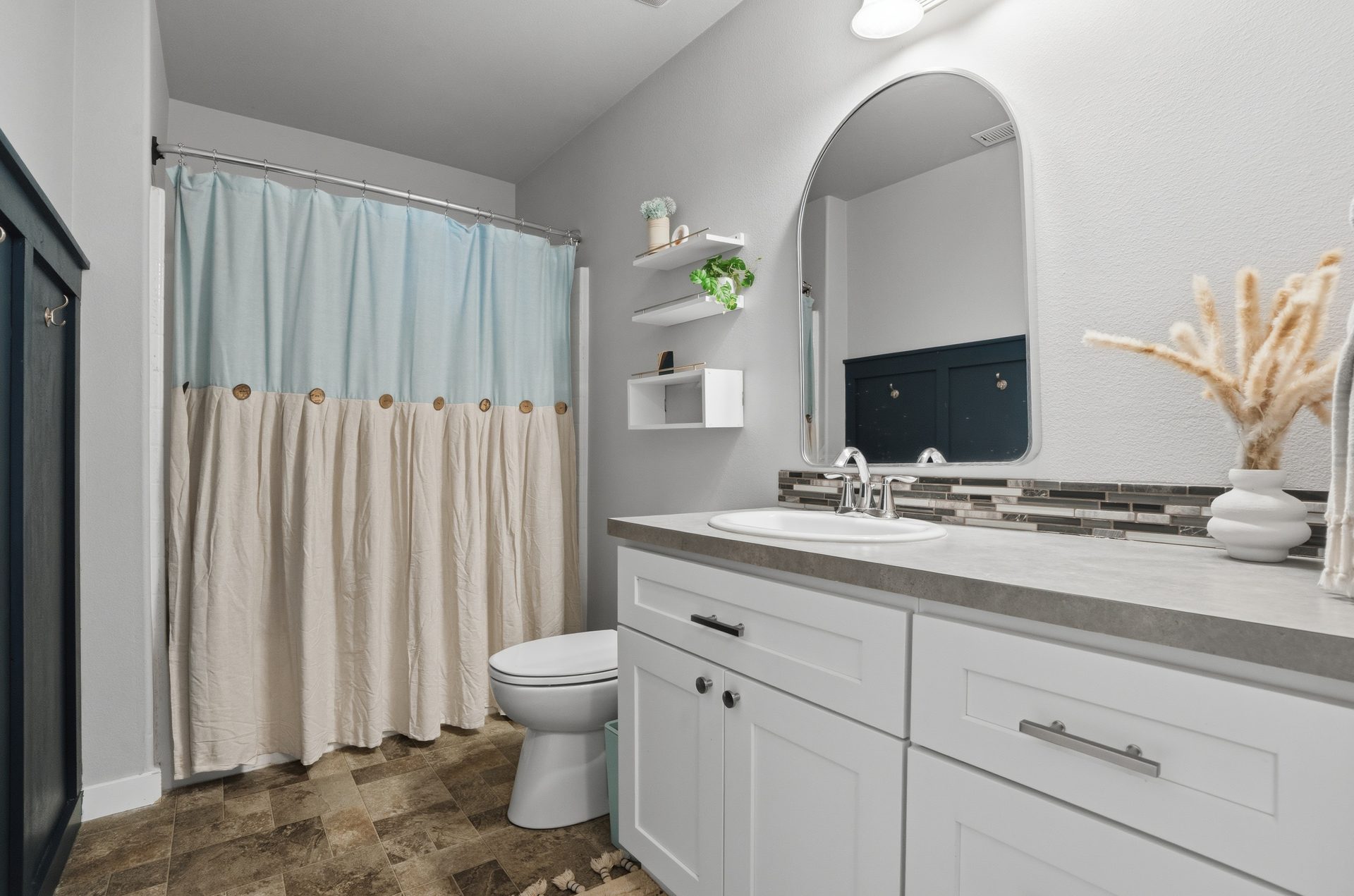 Secondary Bath